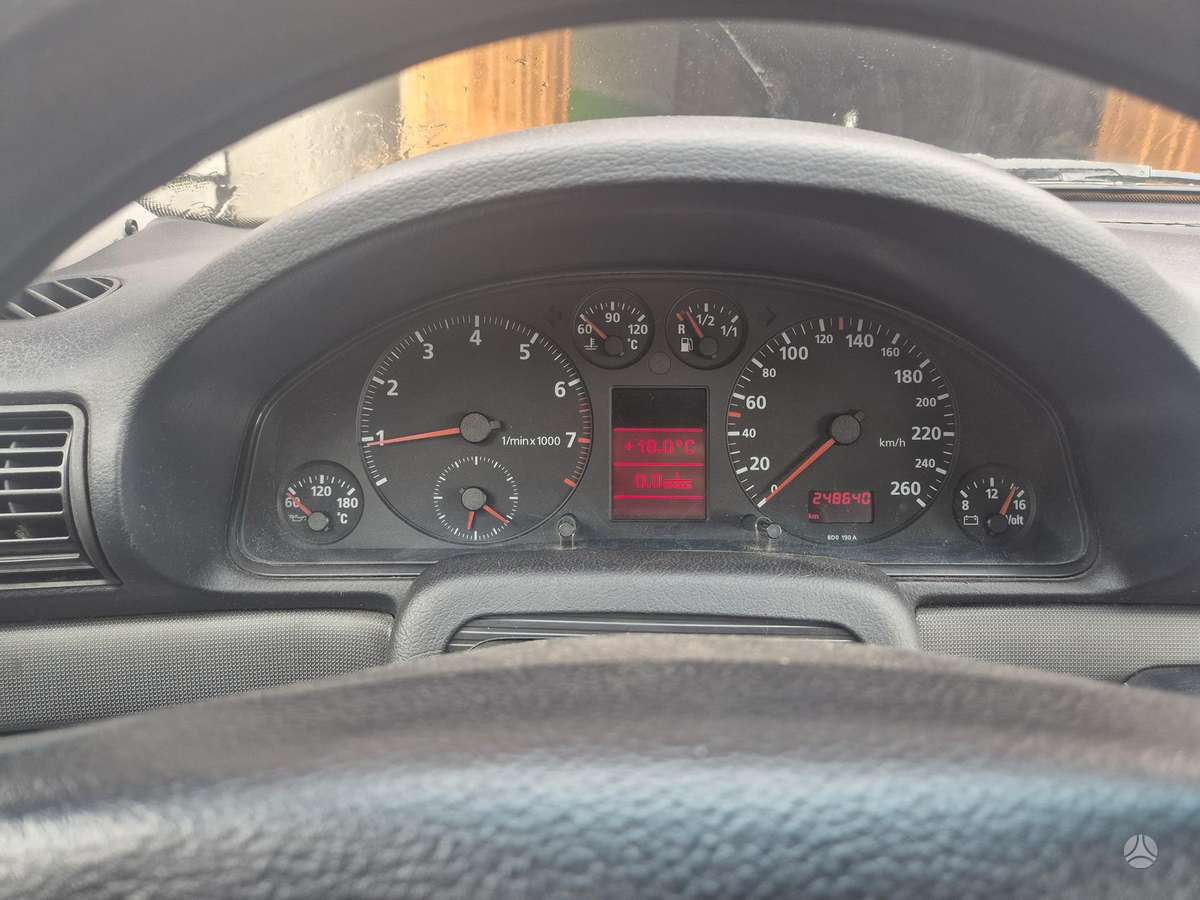 Audi A4, 1.6 l., Седан