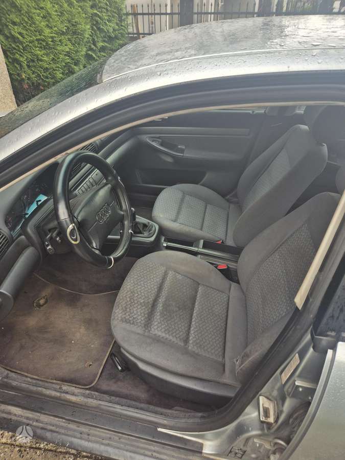 Audi A4, 1.6 l., Седан