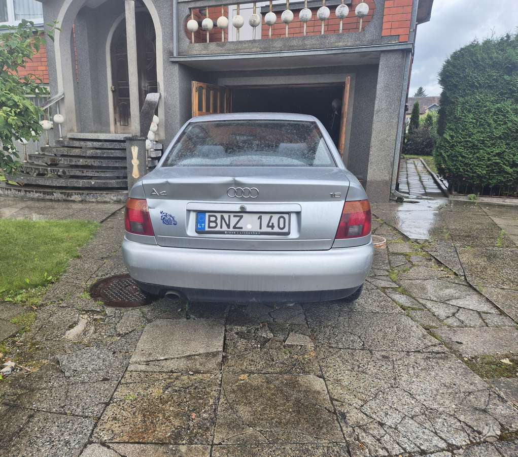 Audi A4, 1.6 l., Седан