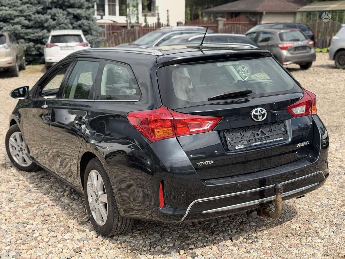 Toyota Auris, 2.0 l., Универсал