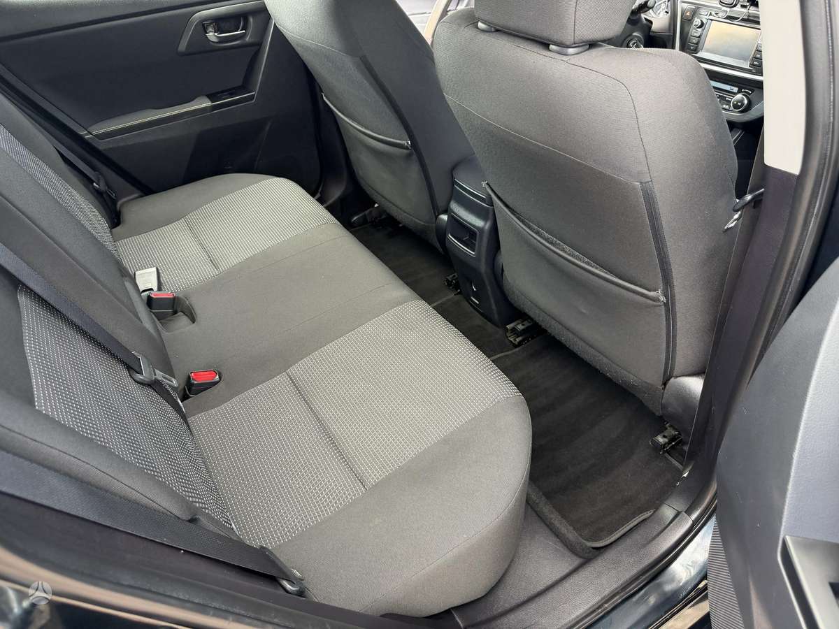 Toyota Auris, 2.0 l., Универсал