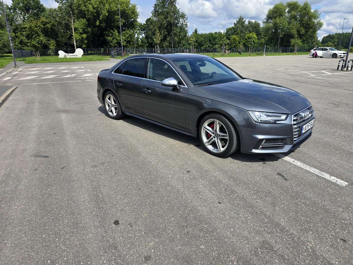 Audi S4, 3.0 l., Седан