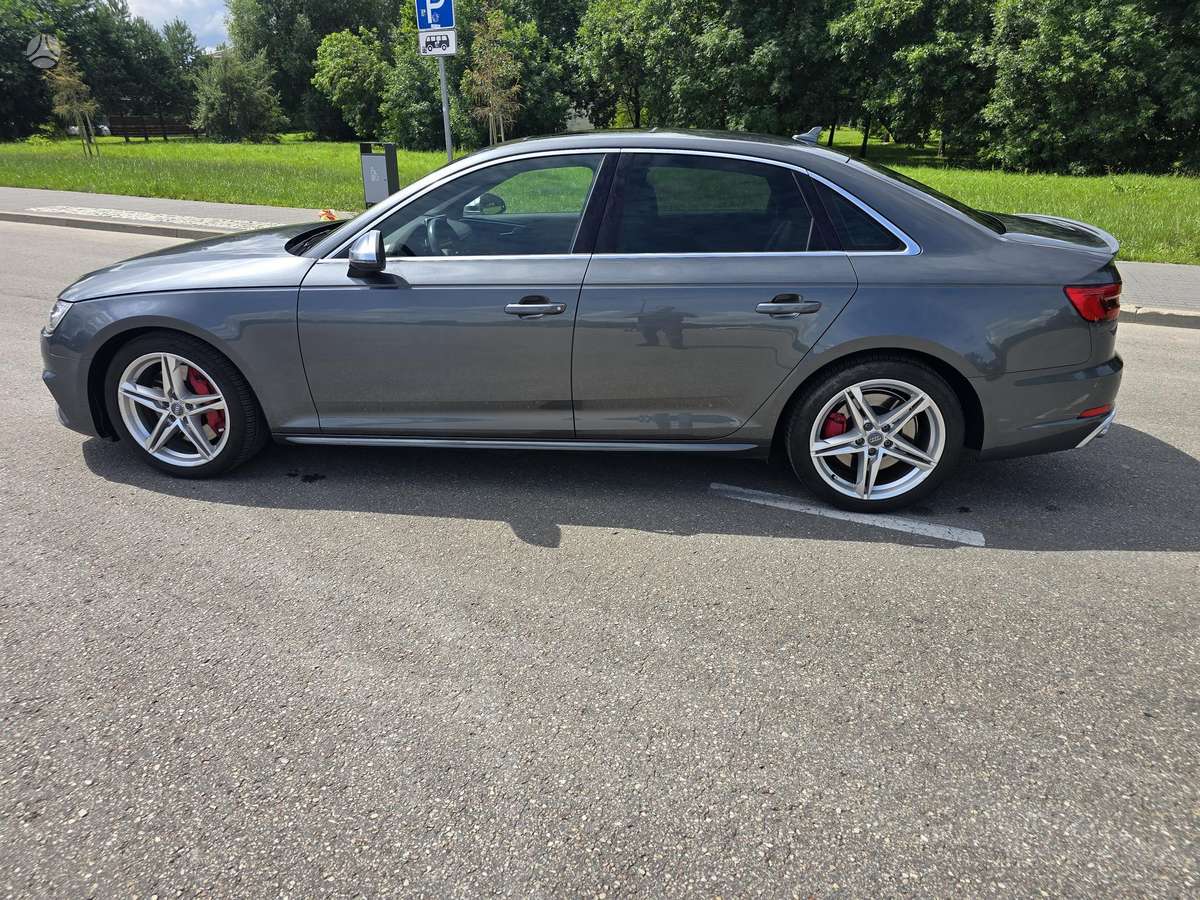 Audi S4, 3.0 l., Седан