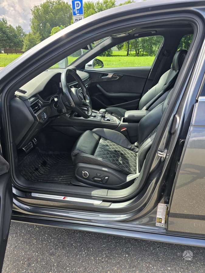 Audi S4, 3.0 l., Седан