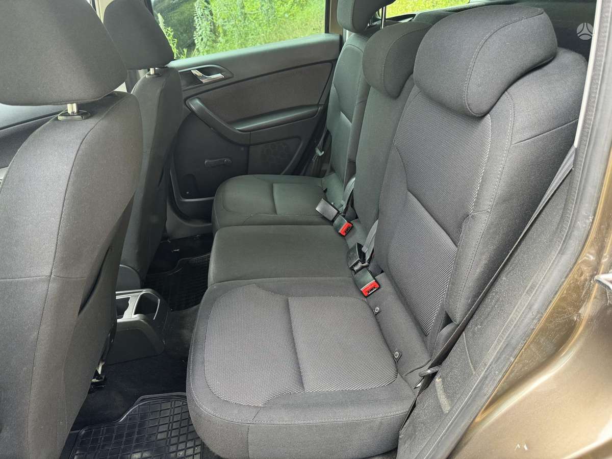 Skoda Yeti, 1.2 l., Хэтчбек