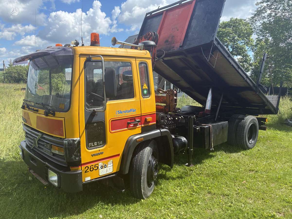 Volvo Volvo, dumpers with crane