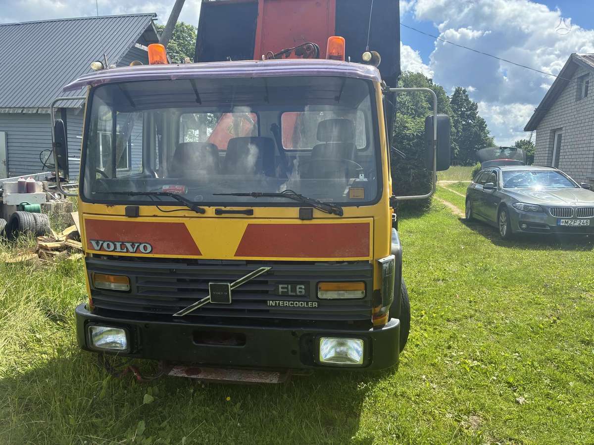 Volvo Volvo, dumpers with crane