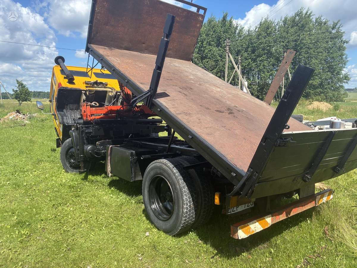Volvo Volvo, dumpers with crane
