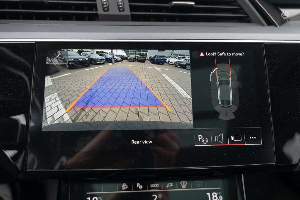 Audi e-tron Sportback, Внедорожник / Кроссовер