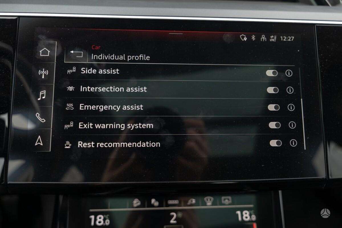 Audi e-tron Sportback, off-road / crossover