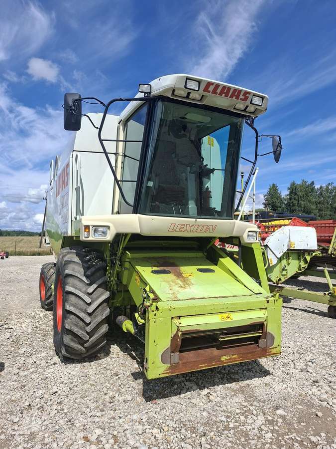 Claas Lexion 410, kombainai