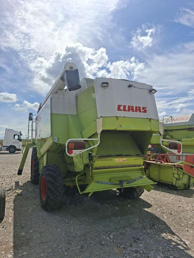 Claas Lexion 410, combine harvesters