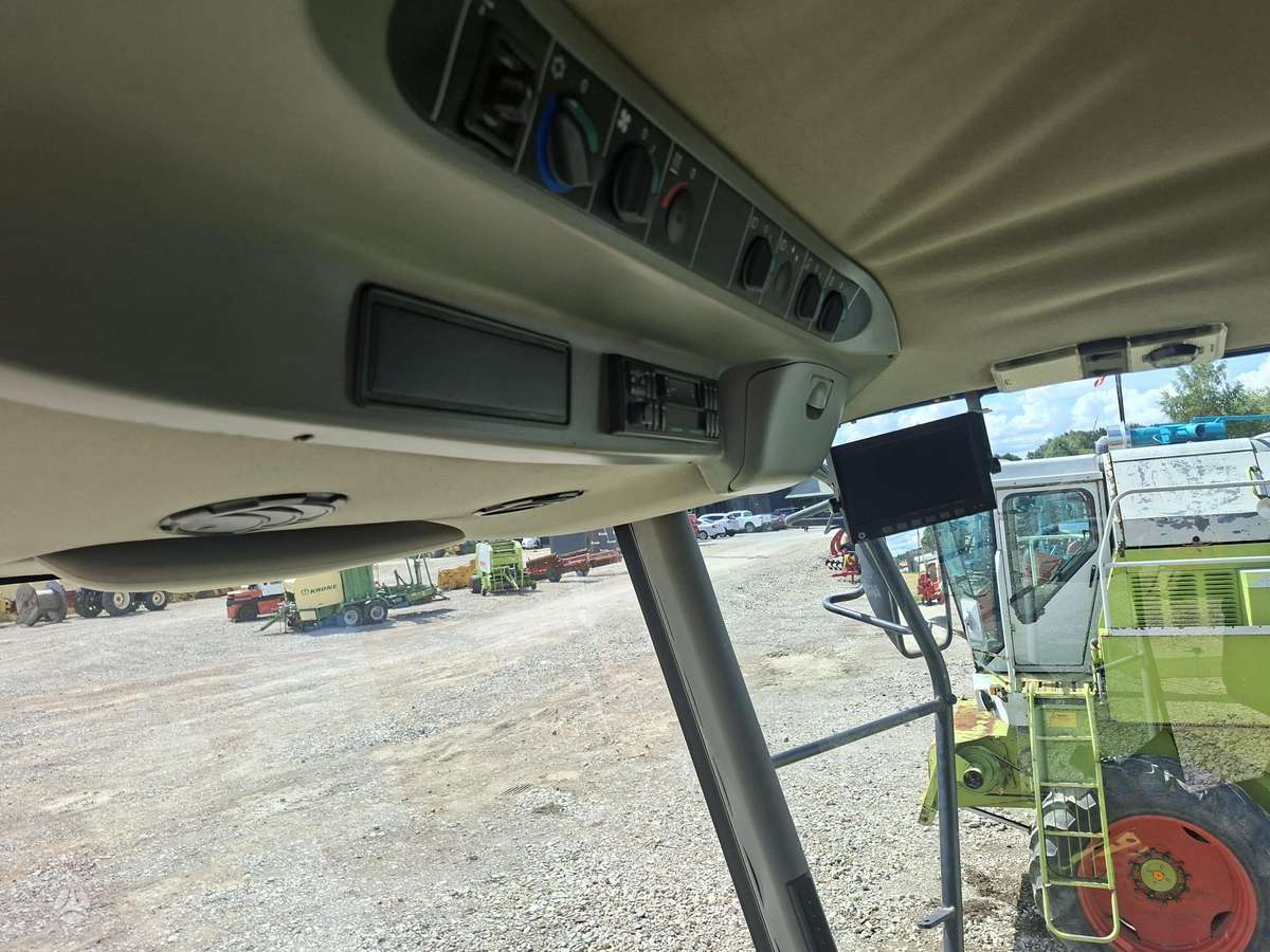 Claas Lexion 410, combine harvesters