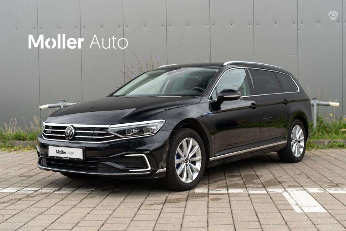 Volkswagen Passat - 1