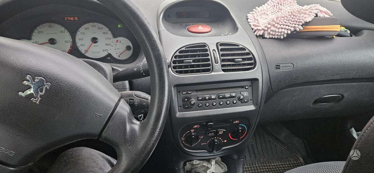 Peugeot 206 - 6