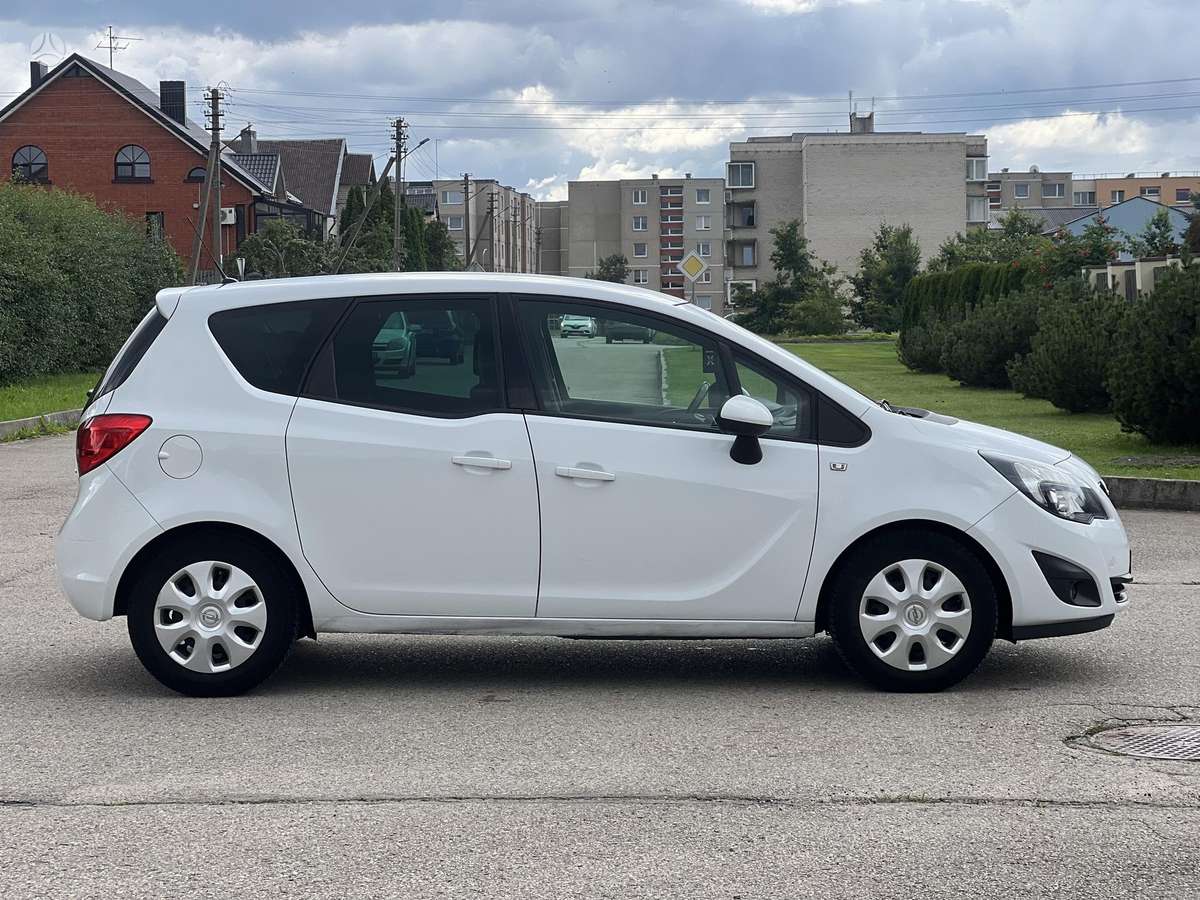 Opel Meriva, 1.4 l., Минивэн