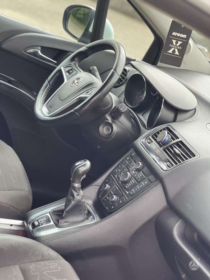 Opel Meriva, 1.4 l., Минивэн