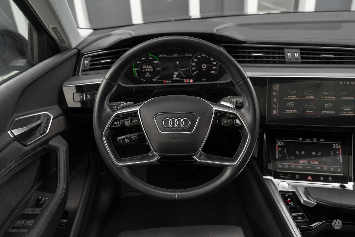 Audi e-tron, 95 kWh, off-road / crossover