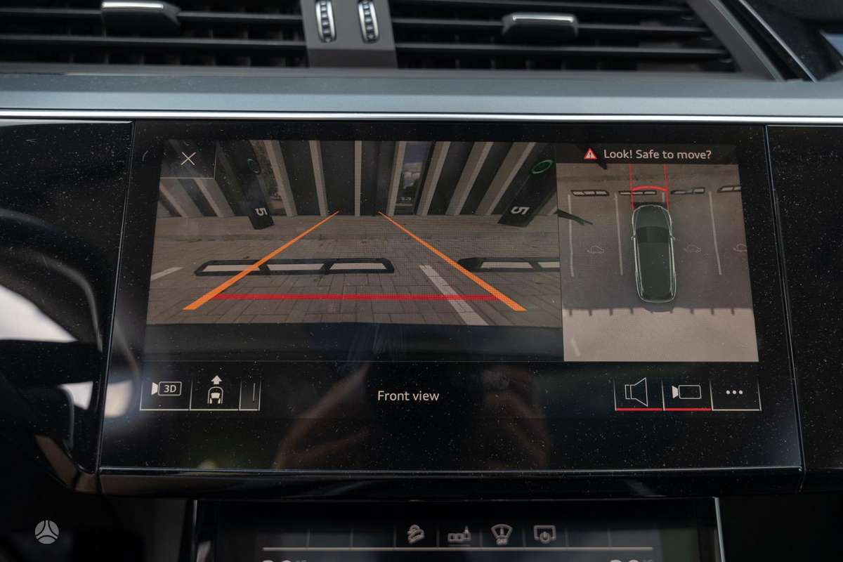 Audi e-tron, 95 kWh, off-road / crossover