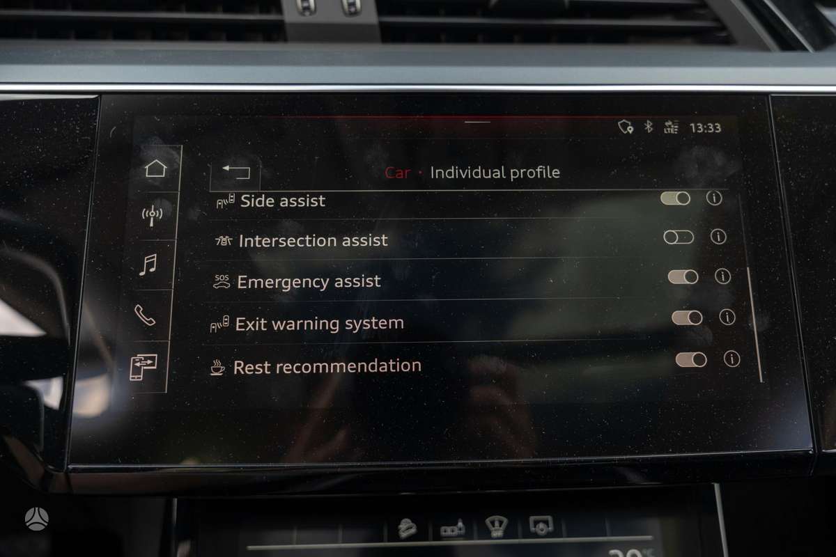 Audi e-tron, 95 kWh, off-road / crossover
