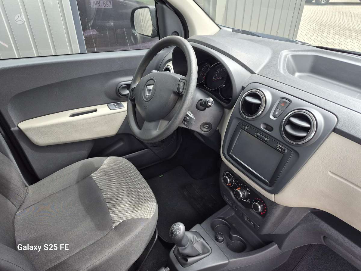 Dacia Lodgy, 1.2 l., Минивэн