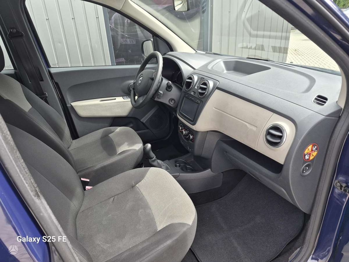 Dacia Lodgy, 1.2 l., Минивэн