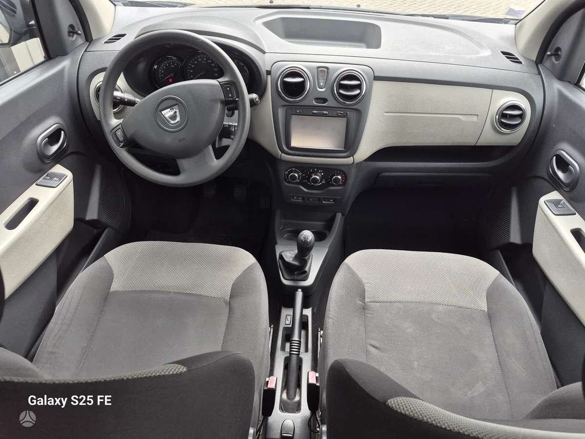 Dacia Lodgy, 1.2 l., Минивэн