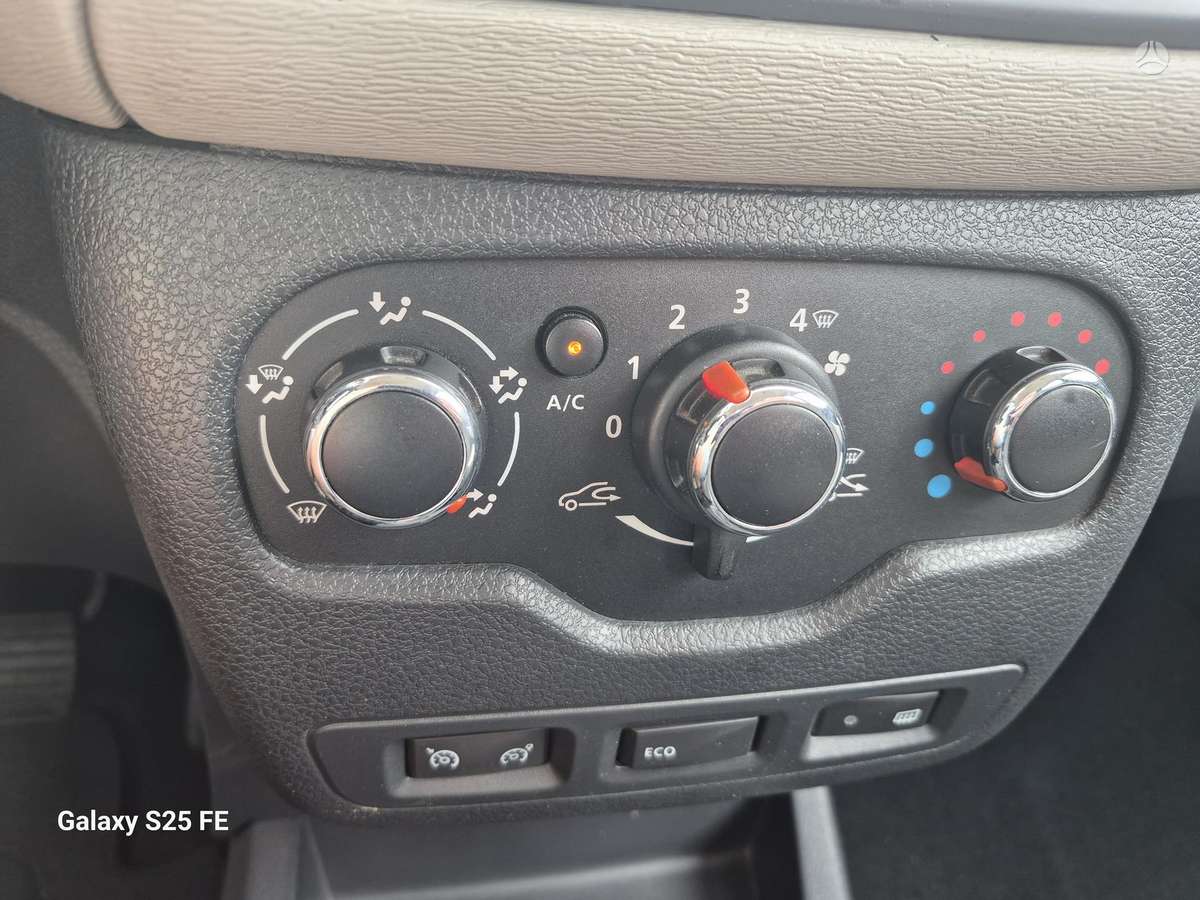 Dacia Lodgy, 1.2 l., Минивэн