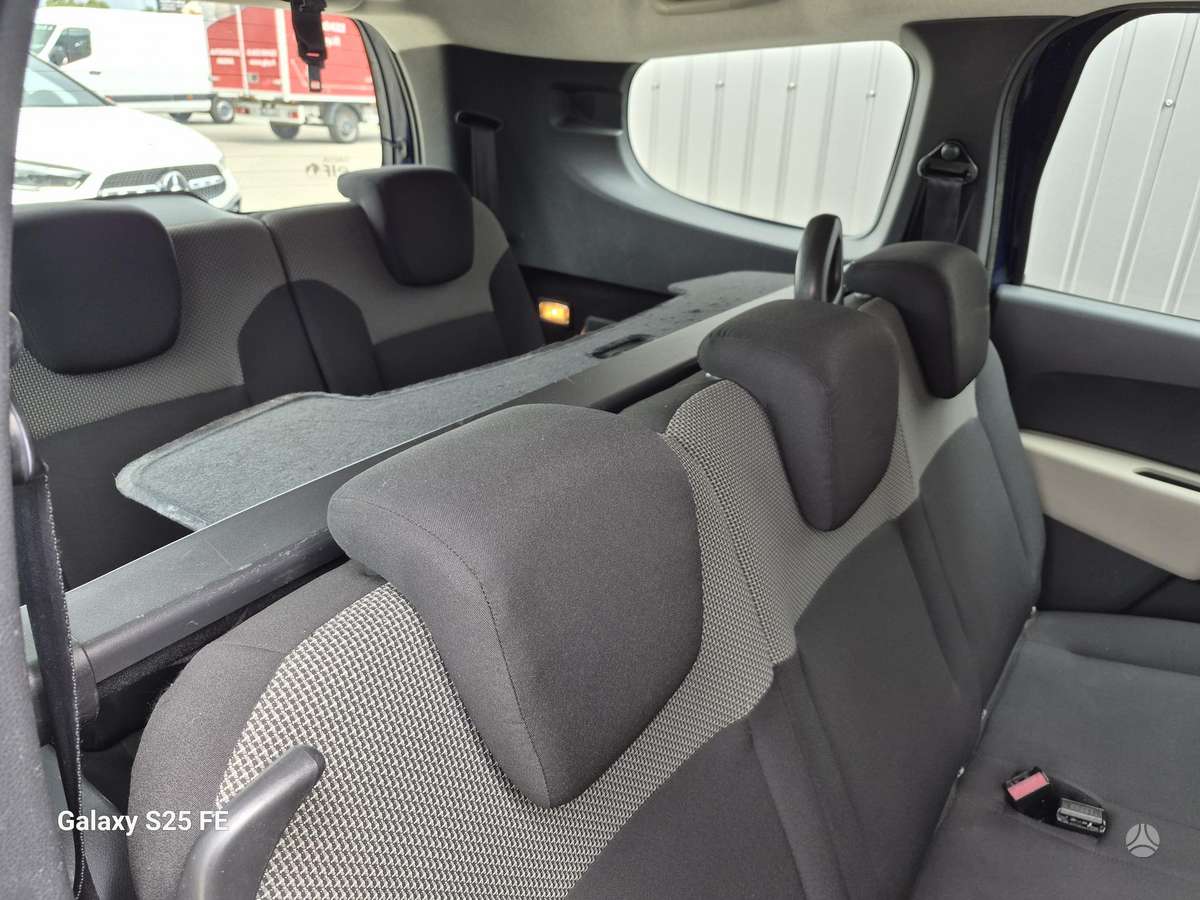 Dacia Lodgy, 1.2 l., Минивэн