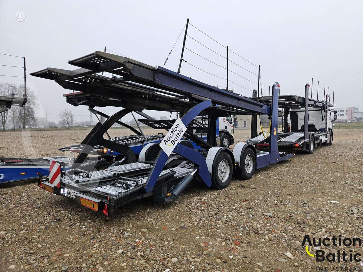 Renault D Wide, auto vedēji