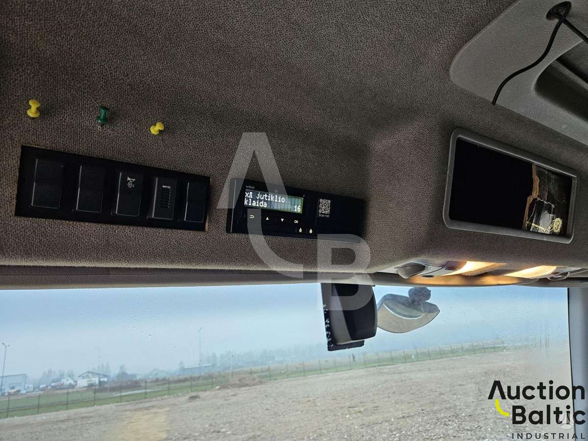 Renault D Wide, auto vedēji