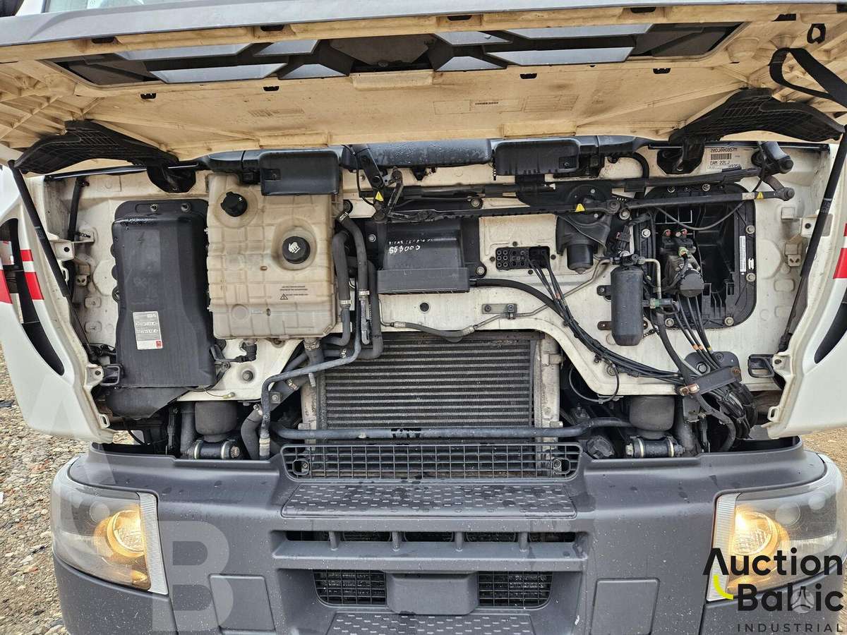 Renault D Wide, auto vedēji