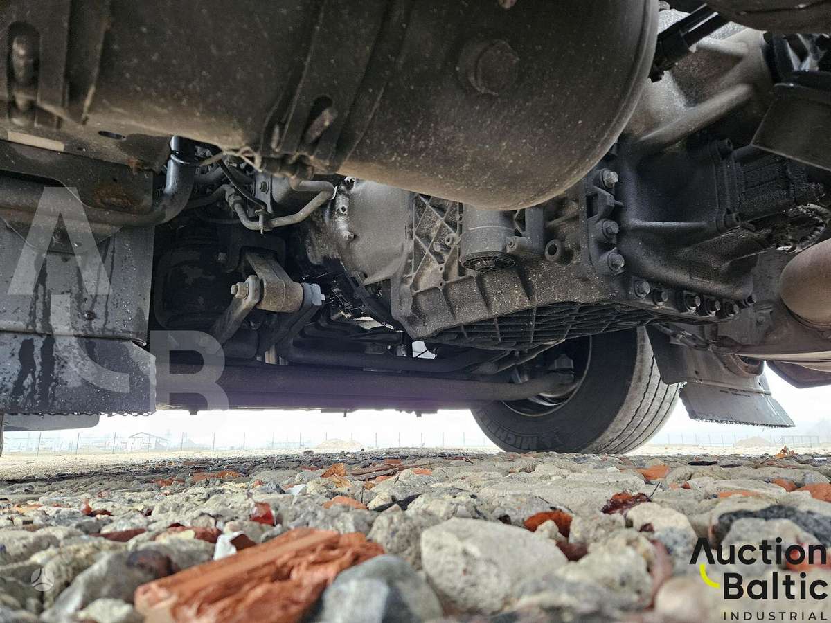 Renault D Wide, auto vedēji