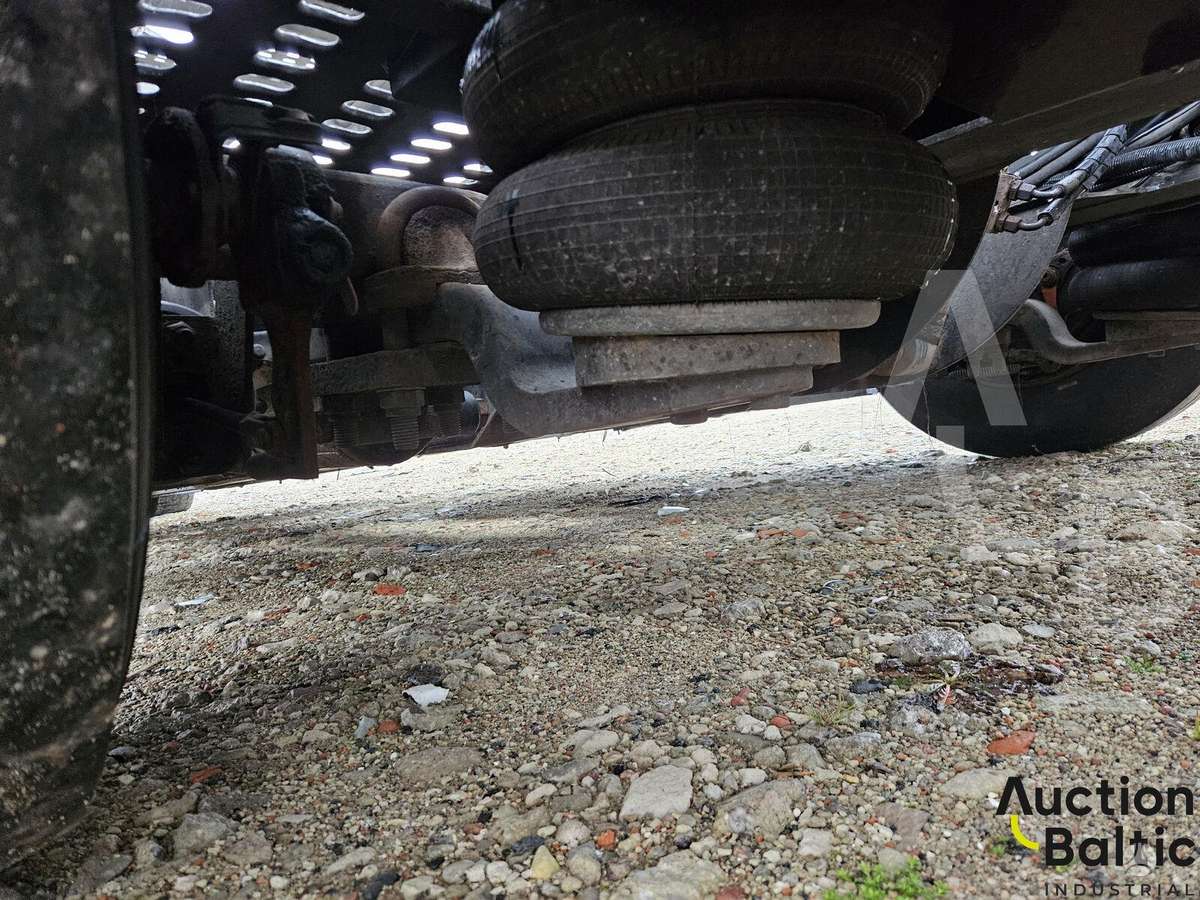 Renault D Wide, auto vedēji