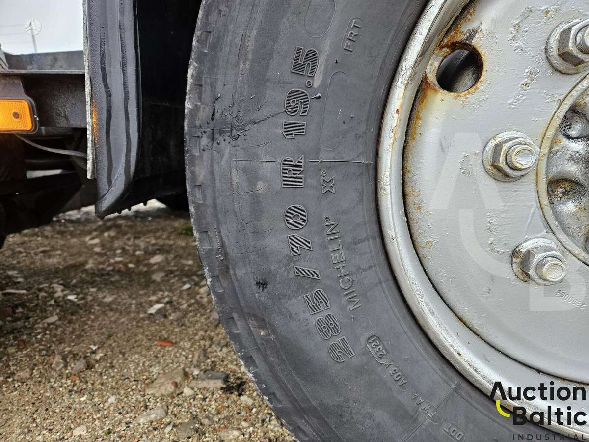 Renault D Wide, auto vedēji
