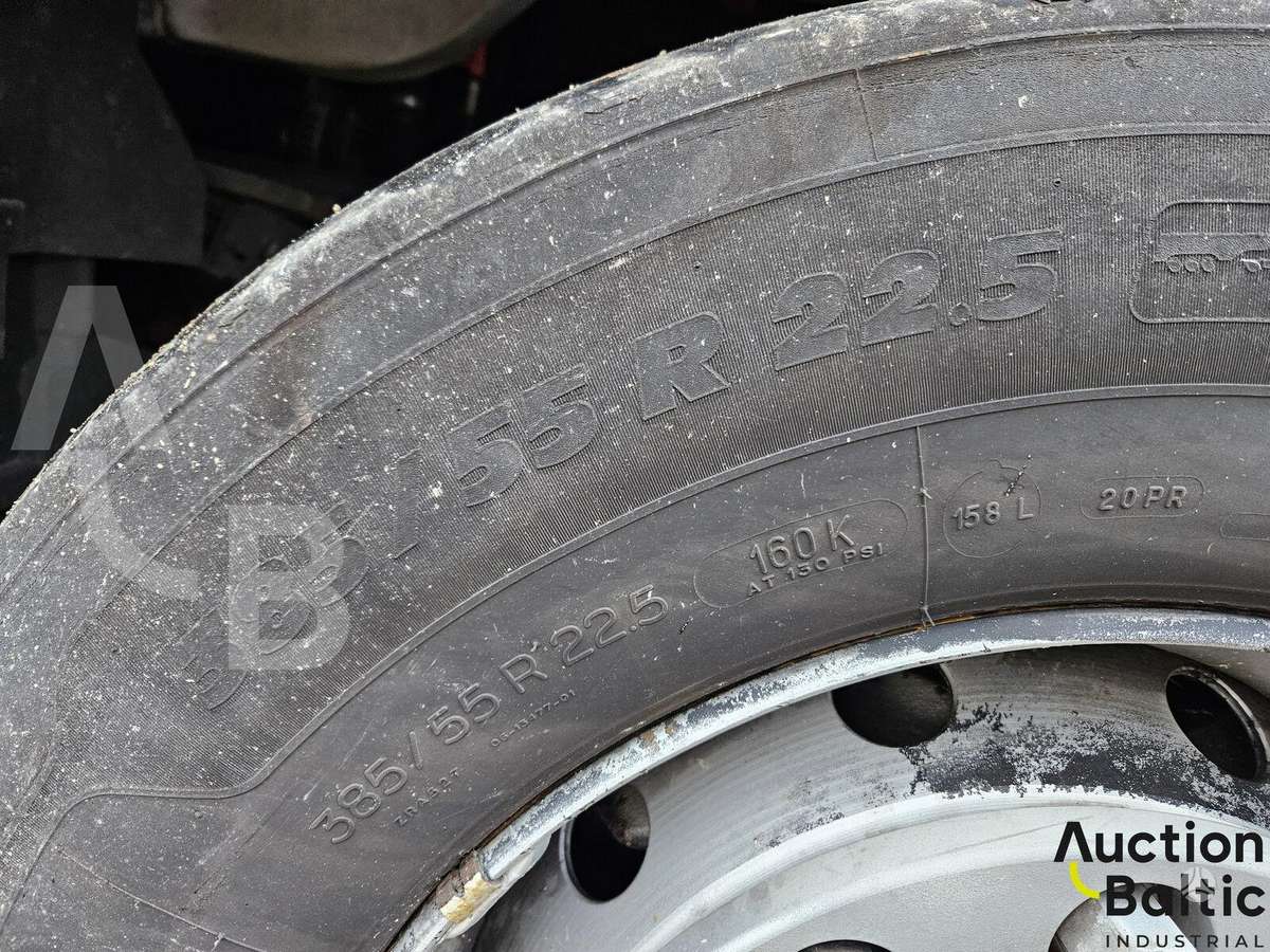Renault D Wide, auto vedēji