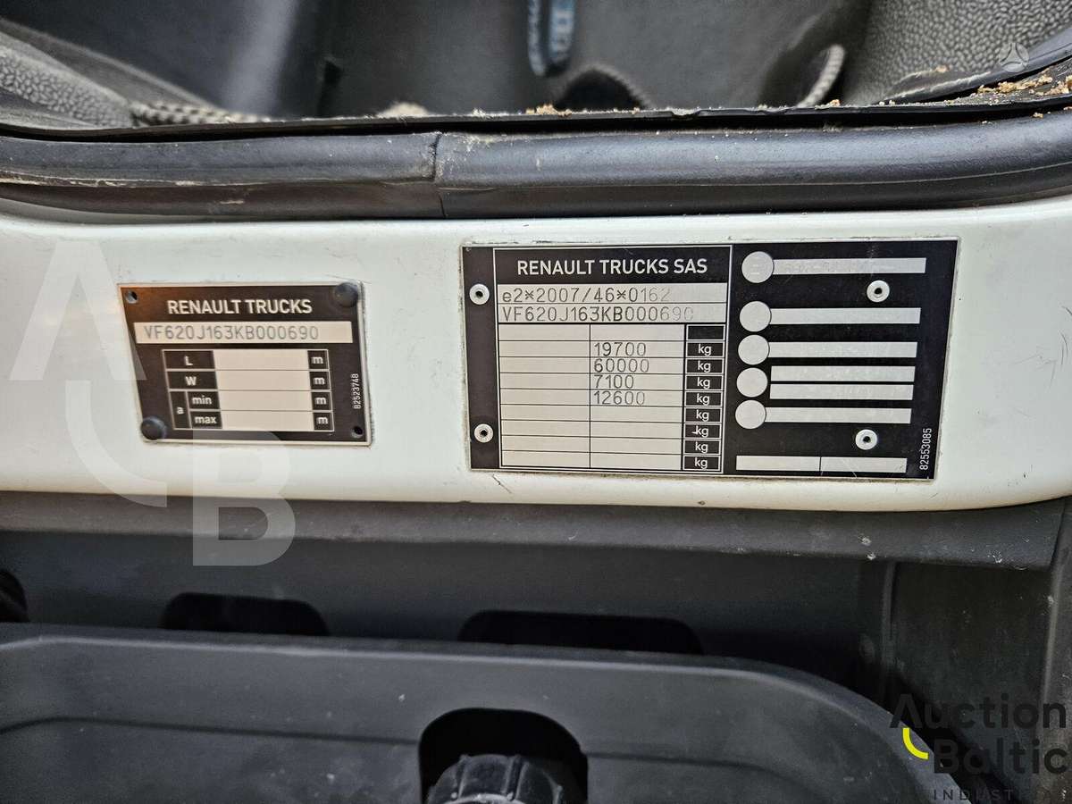 Renault D Wide, auto vedēji