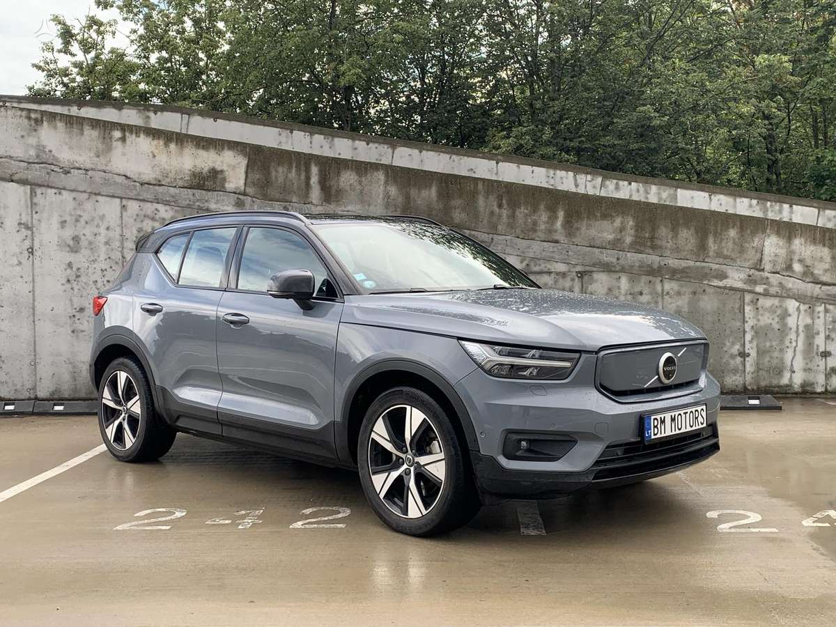 Volvo XC40 - 1