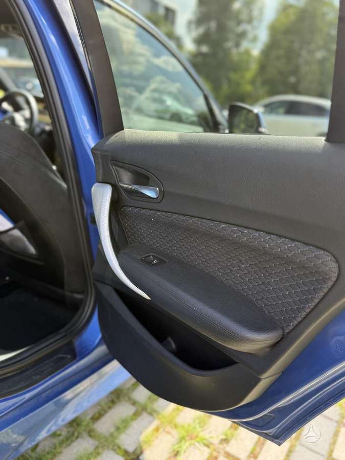 BMW 118, 2.0 l., hatchback