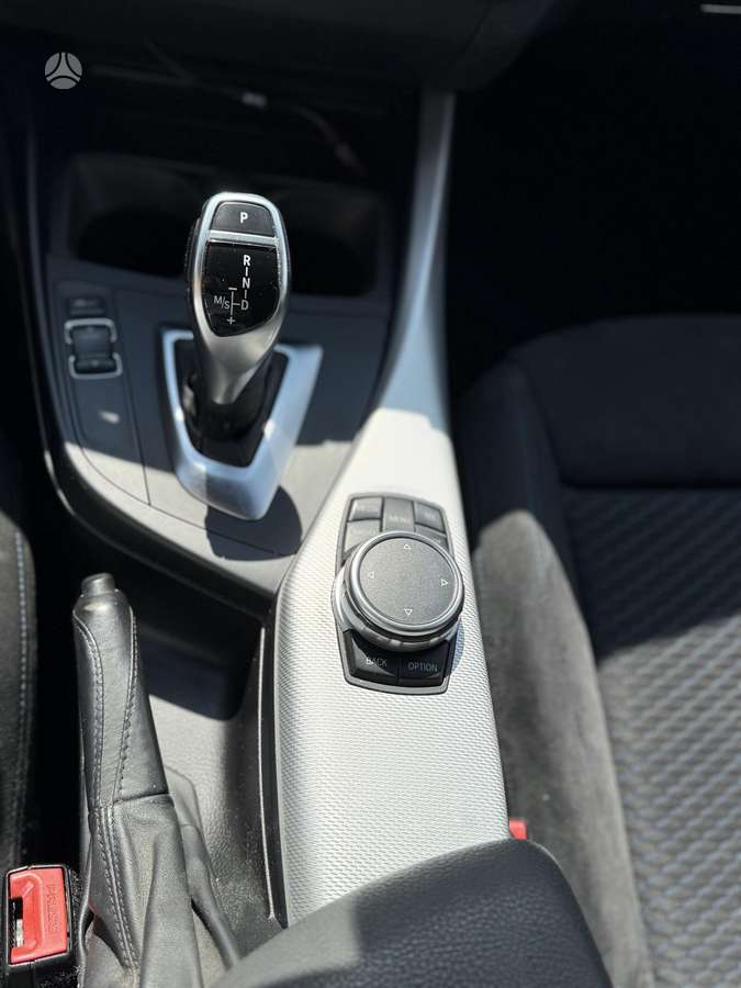 BMW 118, 2.0 l., hatchback
