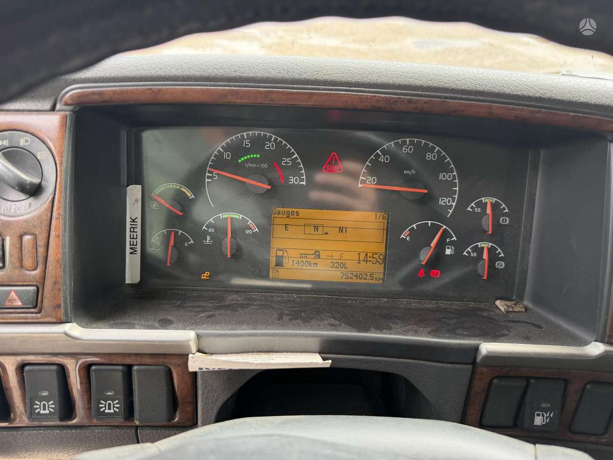 Volvo FM12 6x2 PK24500, platformos