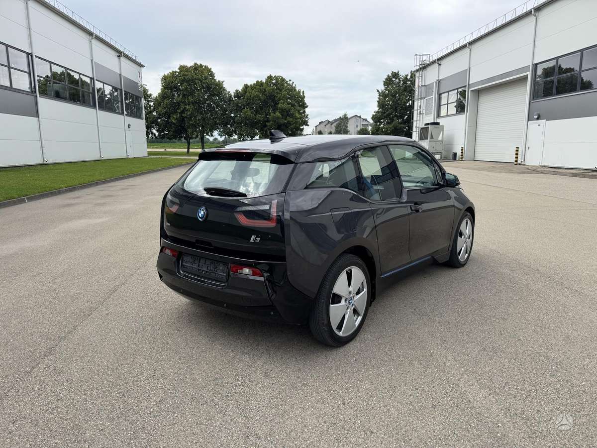 BMW i3, saloon / sedan