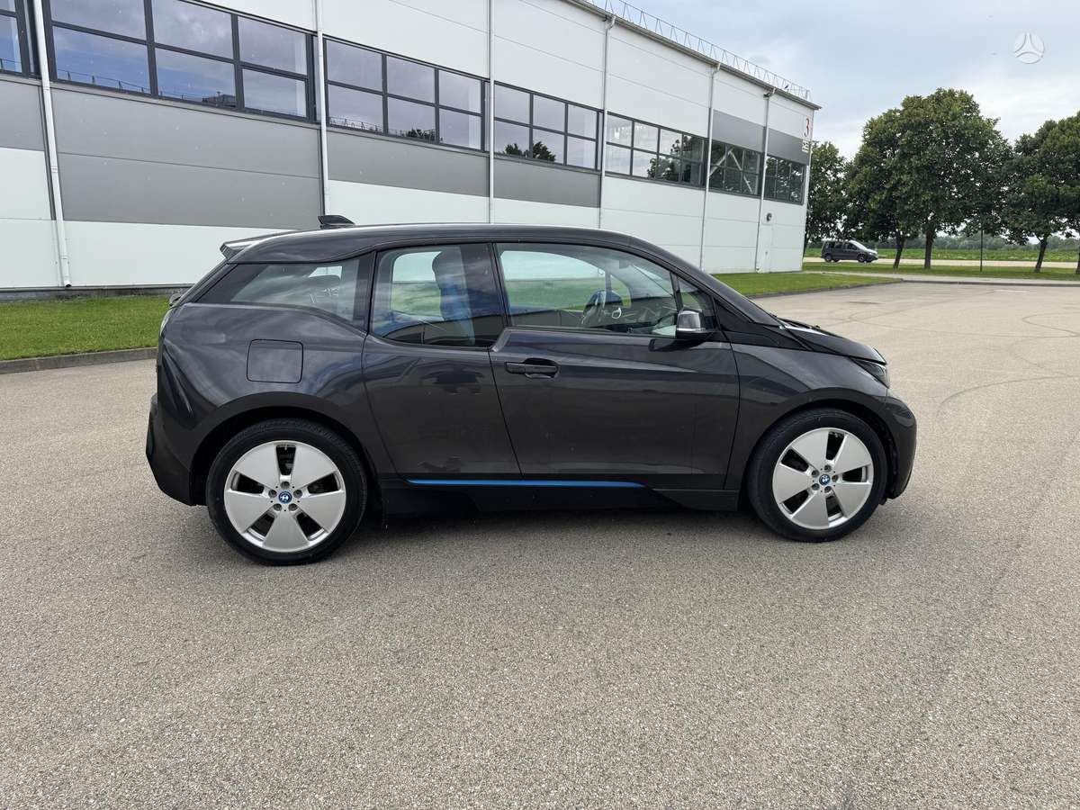 BMW i3, saloon / sedan