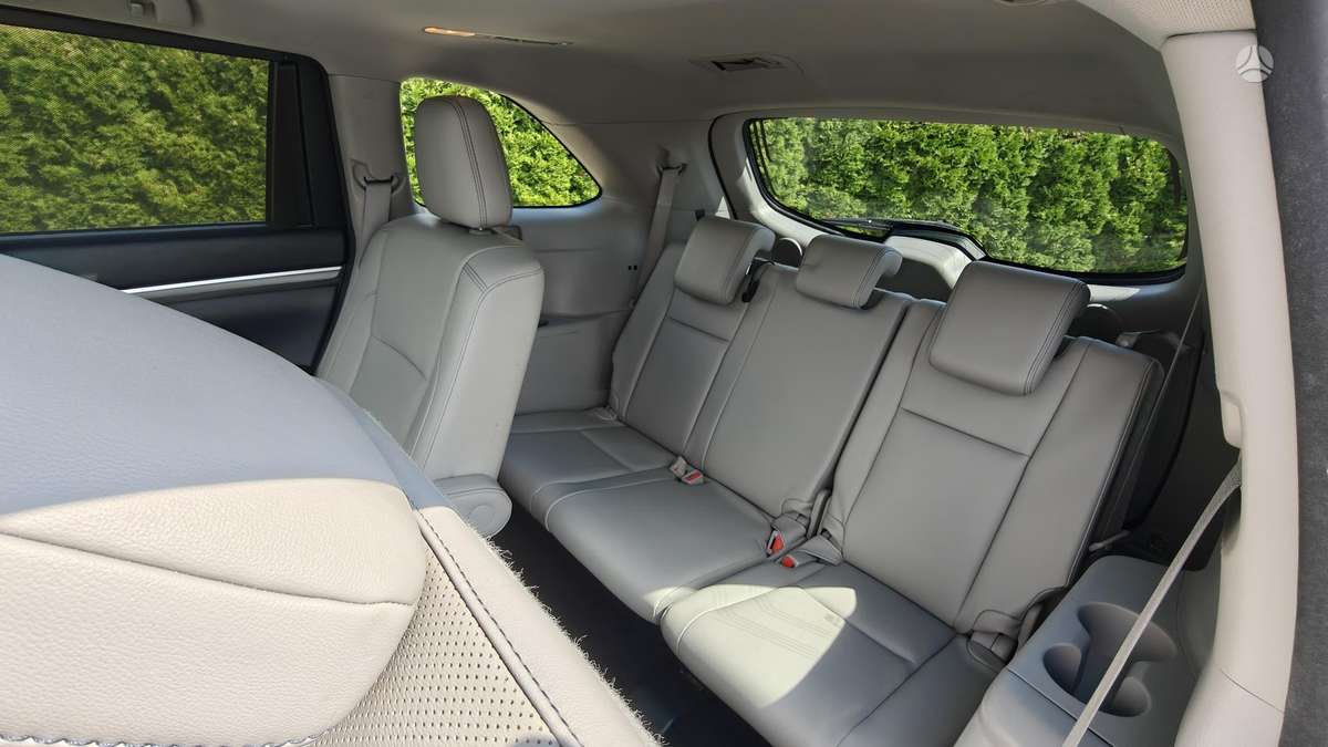 Toyota Highlander - 8