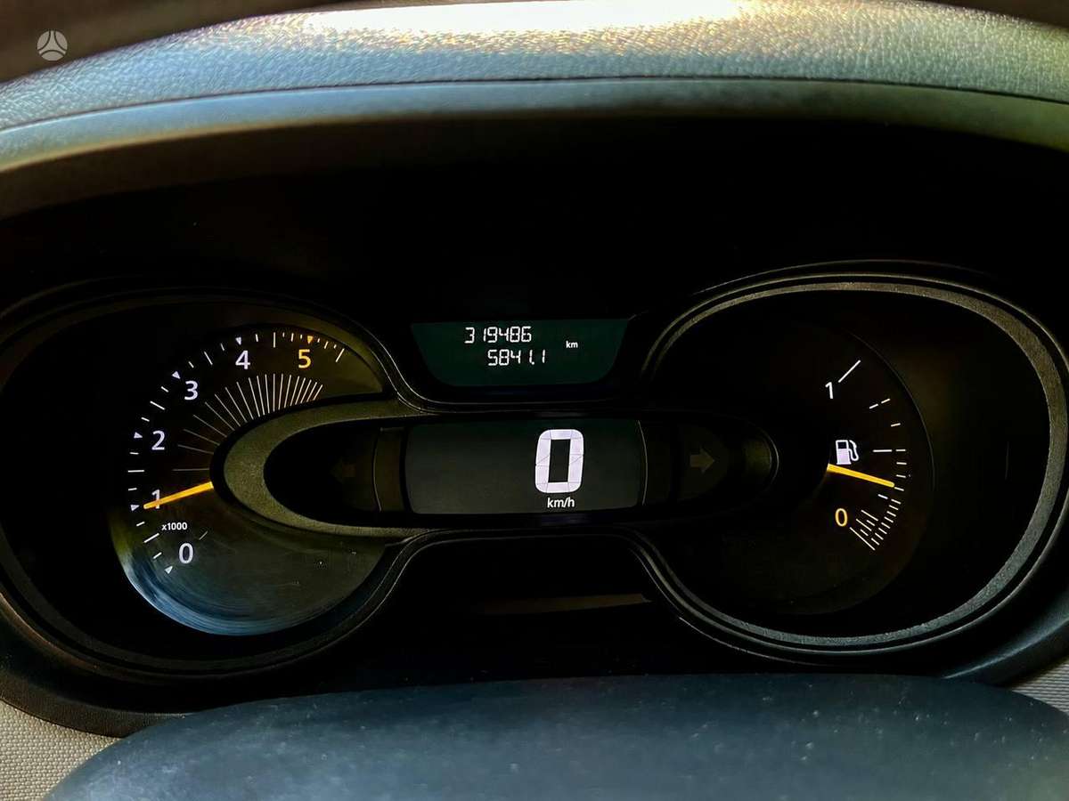 Renault Trafic - 11