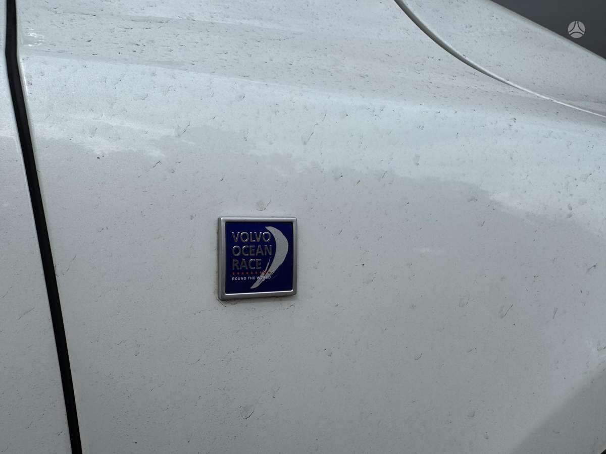Volvo V40, 2.0 l., hatchback
