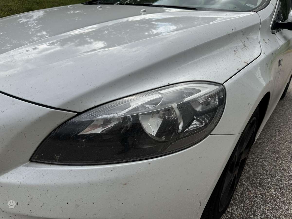 Volvo V40, 2.0 l., Хэтчбек