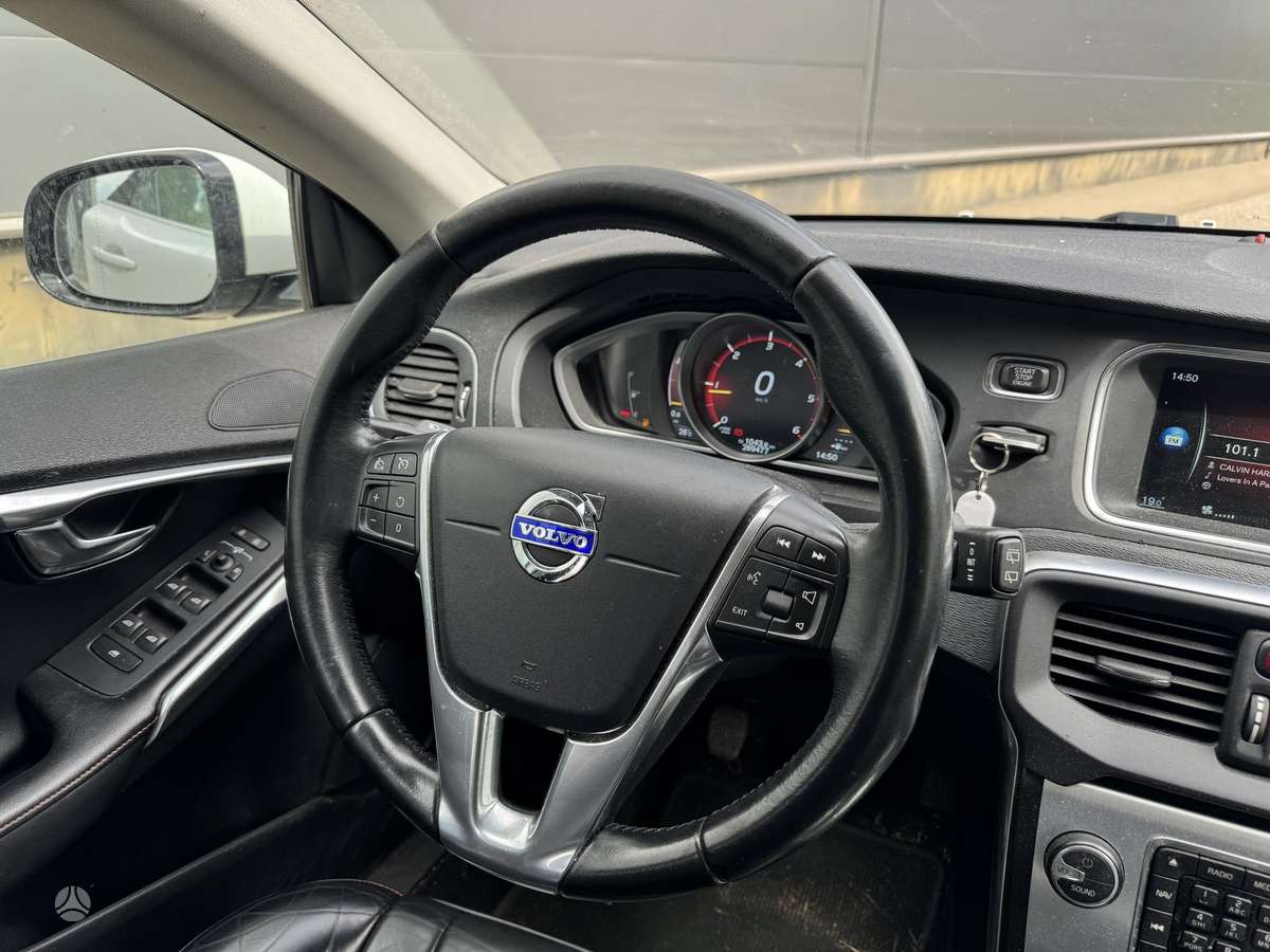 Volvo V40, 2.0 l., hatchback