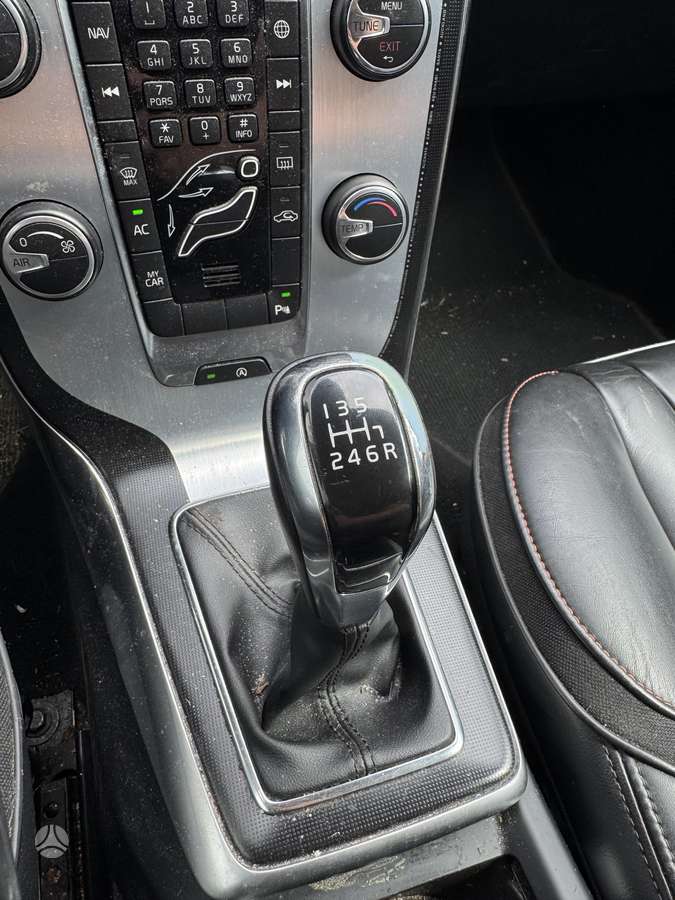 Volvo V40, 2.0 l., Хэтчбек