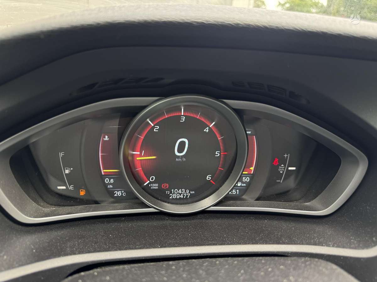 Volvo V40, 2.0 l., Хэтчбек
